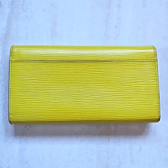 🥂SOLD🥂 Louis Vuitton Citron Epi Leather Bifold Wallet Silver w/Dustbag EUC - Picture 2 of 16